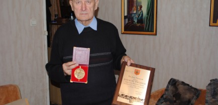 Odkrywamy tajemnice obornickiego cmentarza