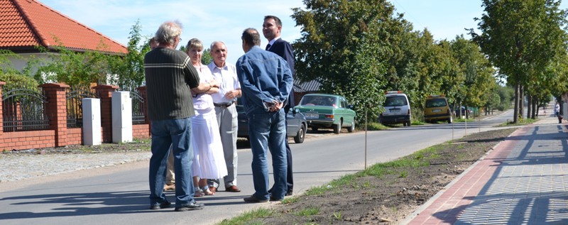 Nowy chodnik w Świerkówkach