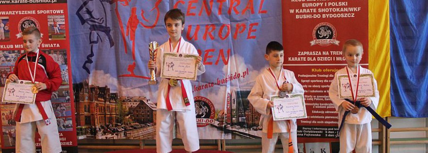 Grad medali z międzynarodowych zawodów w karate