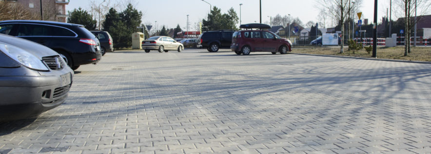 Nowe parkingi przy ulicy Obrzyckiej