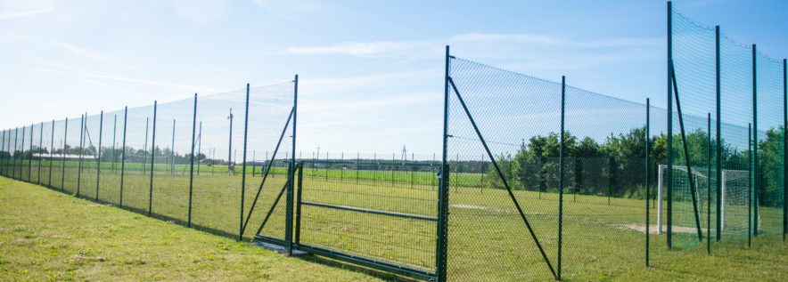 Ogrodzono boisko w Bąblinie