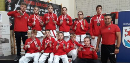 Karate Team Oborniki triumfuje na Pucharze Polski Karate