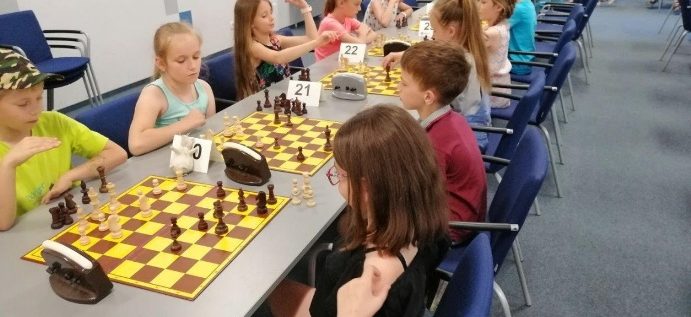 II Turniej szachowy klas III szkół podstawowych Miasta i Gminy Oborniki z okazji 680-lecia Obornik