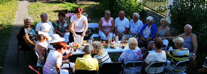 Piknik w klubowym ogródku