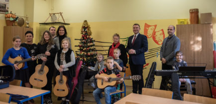 Przekazano instrumenty