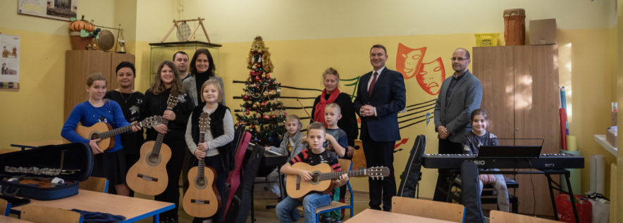 Przekazano instrumenty