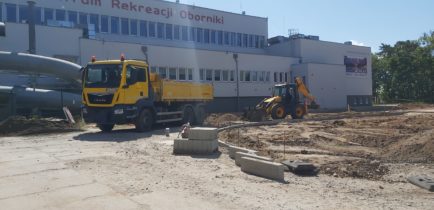 Trwa budowa parkingu przy CRO