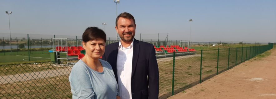 Stadion w Objezierzu ogrodzony