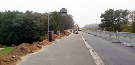 Trwa budowa ekranów akustycznych