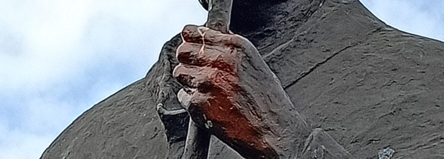 Zdewastowano pomnik Jana Pawła II