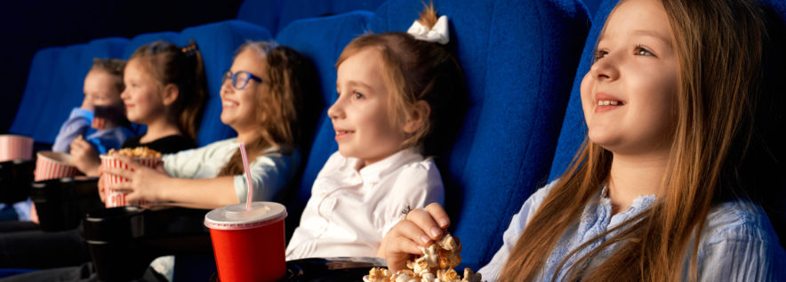 Wakacyjne kino OOK – Film „Co w trawie piszczy”