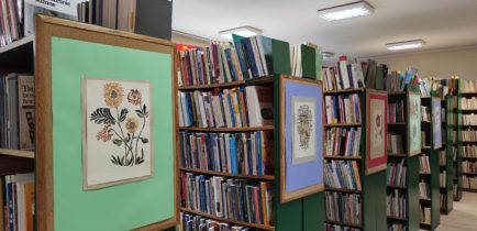 Wycinanki, wyklejanki w bibliotece pedagogicznej