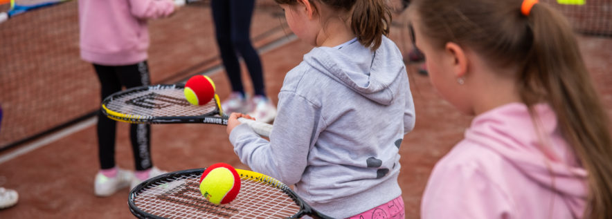A może tenis ziemny? Zapisz się na bezpłatne zajęcia