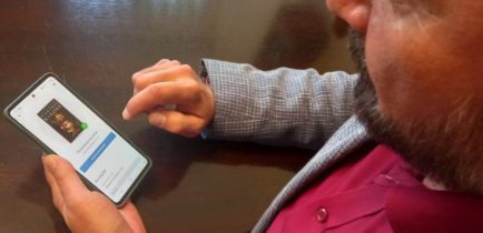 SOWA Mobi, czyli jak wypożyczyć książkę ze swojego smartfona