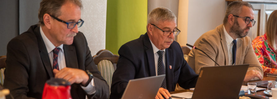 Burmistrz Obornik Tomasz Szrama otrzymał absolutorium i wotum zaufania