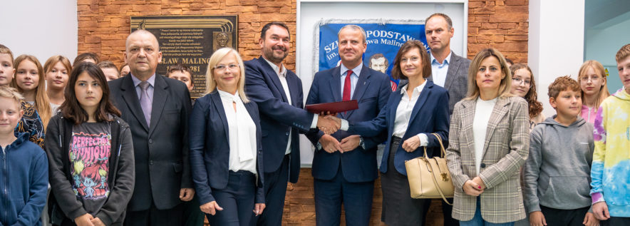 Sala gimnastyczna przy szkole w Chrustowie coraz bliżej