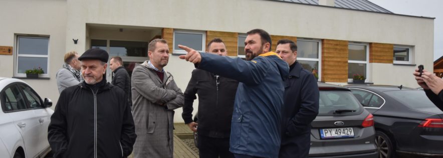 Utwardzono teren przy świetlicy w Ocieszynie