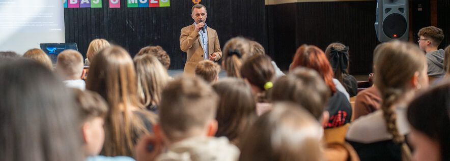 Woda na froncie – edukacyjne wykłady dla uczniów Szkoły Podstawowej nr 4 w Obornikach