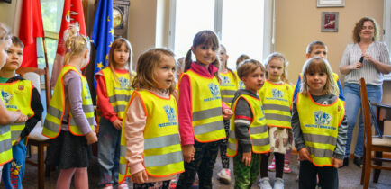 Aktualności - Przedszkolaki zwiedzały urząd