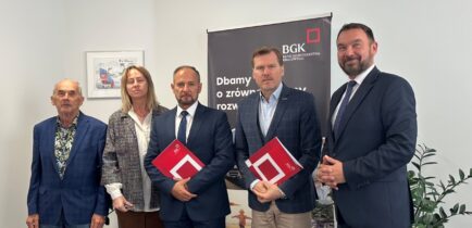 Aktualności - Umowa na finansowanie budowy Punktu Selektywnej Zbiórki w Obornikach podpisana!