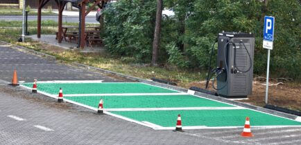 Nowa stacja ładowania pojazdów elektrycznych przy Centrum Rekreacji Oborniki