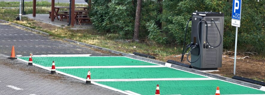 Nowa stacja ładowania pojazdów elektrycznych przy Centrum Rekreacji Oborniki
