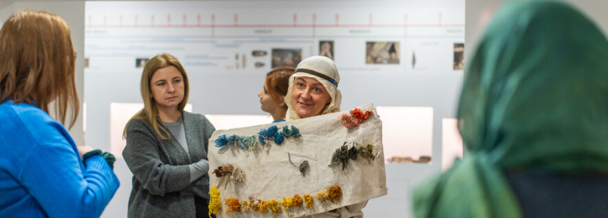 Tkackie popołudnie w bibliotece – spotkanie z dawnym rzemiosłem