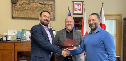 Nowy chodnik w Bogdanowie – umowa podpisana!