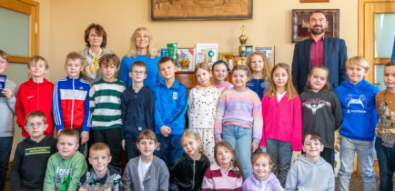 Aktualności - Dzieci odwiedziły burmistrza