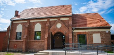 Zachowanie dziedzictwa kulturowego poprzez doposażenie pomieszczeń budynku dawnego zboru ewangelicko-augsburskiego w celu prowadzenia działalności kulturalnej