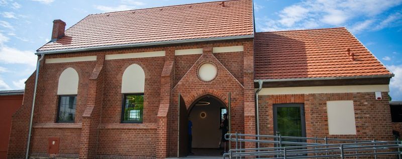 Zachowanie dziedzictwa kulturowego poprzez doposażenie pomieszczeń budynku dawnego zboru ewangelicko-augsburskiego w celu prowadzenia działalności kulturalnej