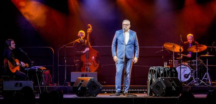 Aktualności - Artur Andrus i dwie godziny inteligentnej rozrywki