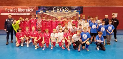 Aktualności - Ferie z piłką nożną