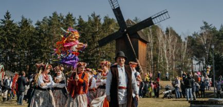 Aktualności - U sąsiadów – „Marzanna” w Muzeum Młynarstwa w Jaraczu