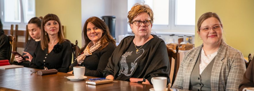 Pierwsze posiedzenie Społeczne