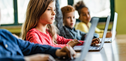 Aktualności - Nieodpłatne przekazanie sprzętu komputerowego dla szkół w ramach KPO