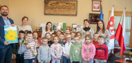 Aktualności - Małe głosy, ważne sprawy – Niedźwiadki w Urzędzie Miejskim