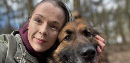 Aktualności - Pomaga zwierzętom z pasją i sercem