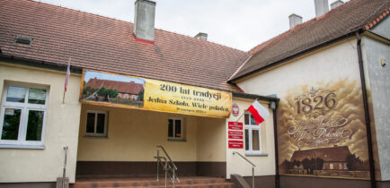 Aktualności - 200 lat tradycji. Jubileusz Szkoły Podstawowej w Objezierzu