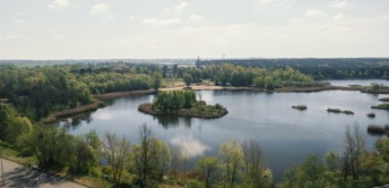 Działania na zbiornikach wodnych polegające na zapobieganiu zakwitowi wód oraz sinicom, poprawiające warunki bytowania ichtiofauny – rekultywacja zbiornika Żwirki w Obornikach