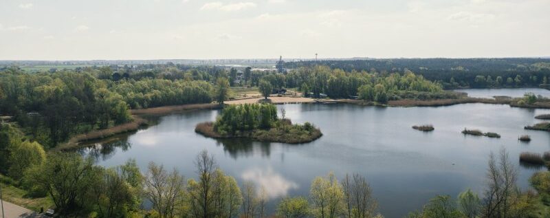 Działania na zbiornikach wodnych polegające na zapobieganiu zakwitowi wód oraz sinicom, poprawiające warunki bytowania ichtiofauny – rekultywacja zbiornika Żwirki w Obornikach